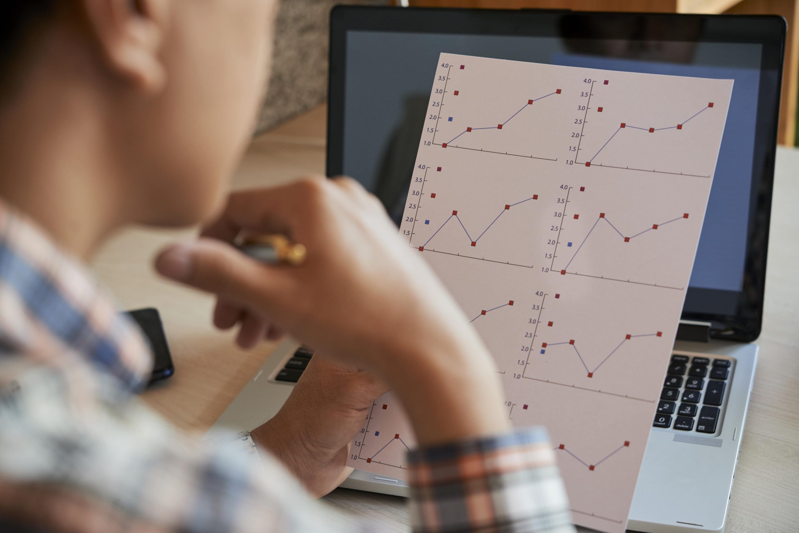 Läs mer om artikeln AI-revolutionen inom affärsanalys: En ny era av datadrivna insikter